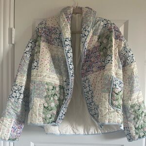 No size-never worn. Quilted print patchwork jacket. fits like M/L